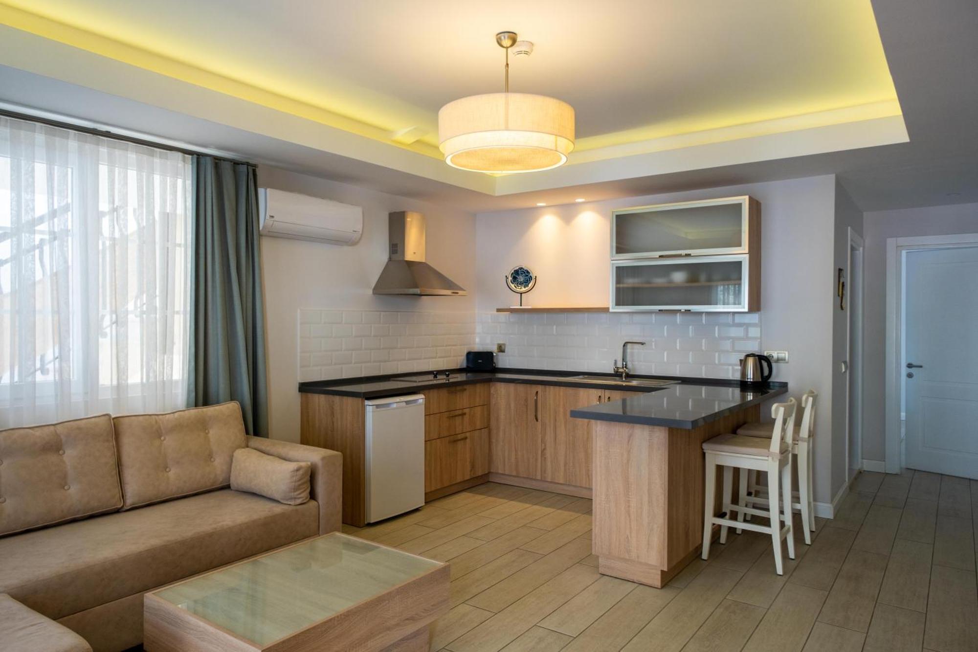 Sea Breeze Hotel And Apartments Олудениз Екстериор снимка