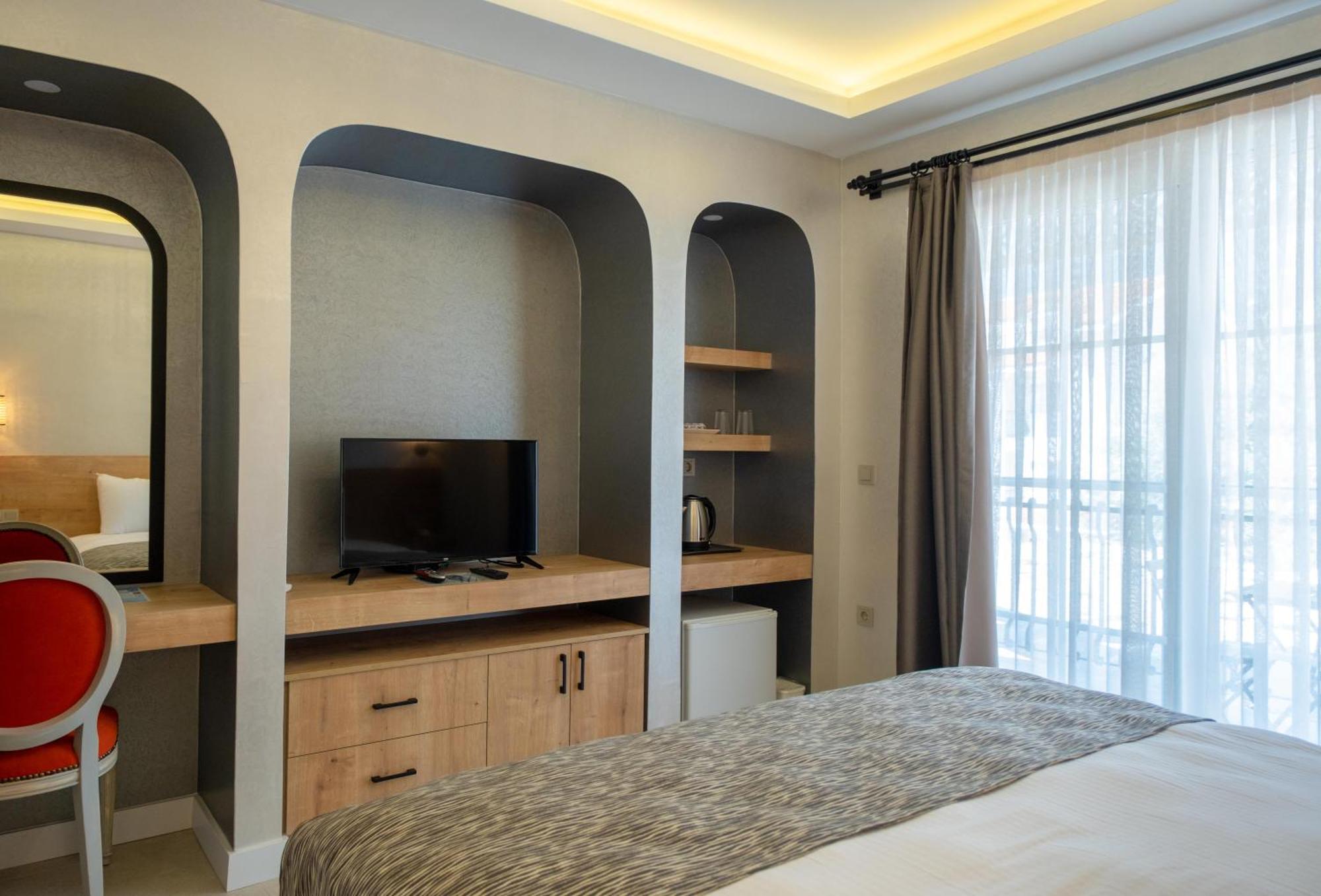 Sea Breeze Hotel And Apartments Олудениз Екстериор снимка