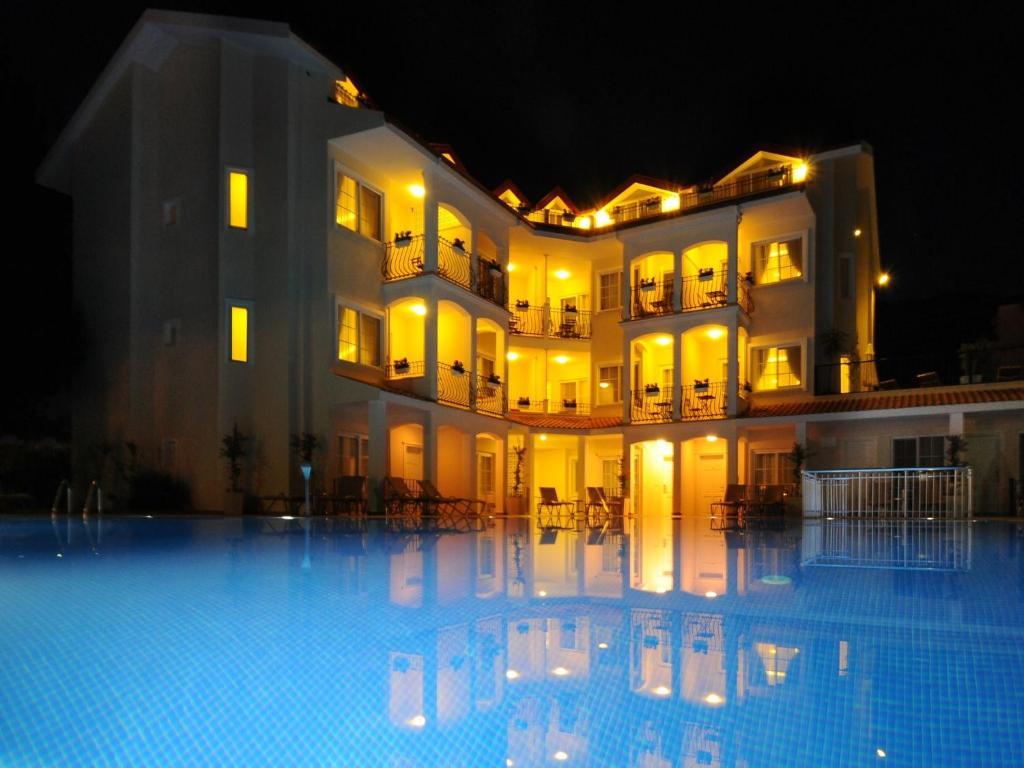 Sea Breeze Hotel And Apartments Олудениз Екстериор снимка